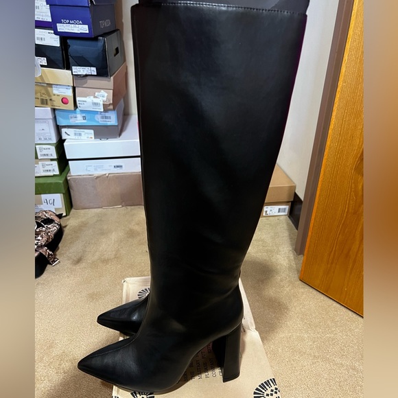 Zara Knee Length Black Heeled Boots - Picture 2 of 7